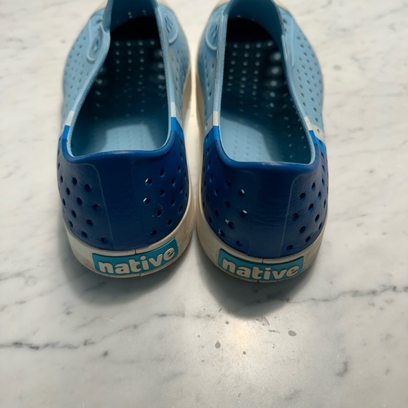 Women’s Native shoes - Picture 2 of 3